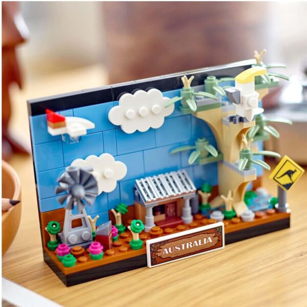LEGO Creator Australia Postcard - Image 2