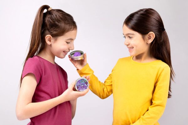 Crazy Aaron's Grape Scented Putty - Image 4