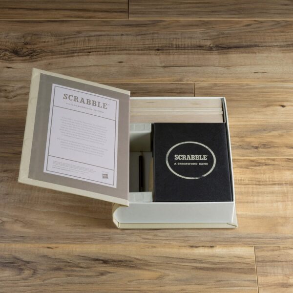 Scrabble Vintage Bookshelf Edition - Image 5